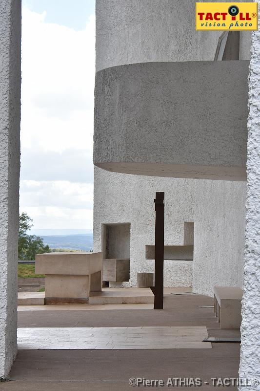 chapelle_ronchamp_20150906_D72_1088.JPG - Chapelle Notre-Dame-du-Haut1955, colline de BourlémontLe CorbusierRonchamp, Haute-Saône6 Septembre 2015